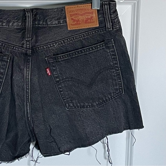 Levi’s Black Button Fly Studded Wedgie Fit Jean Shorts - 35668 - Picture 9 of 13